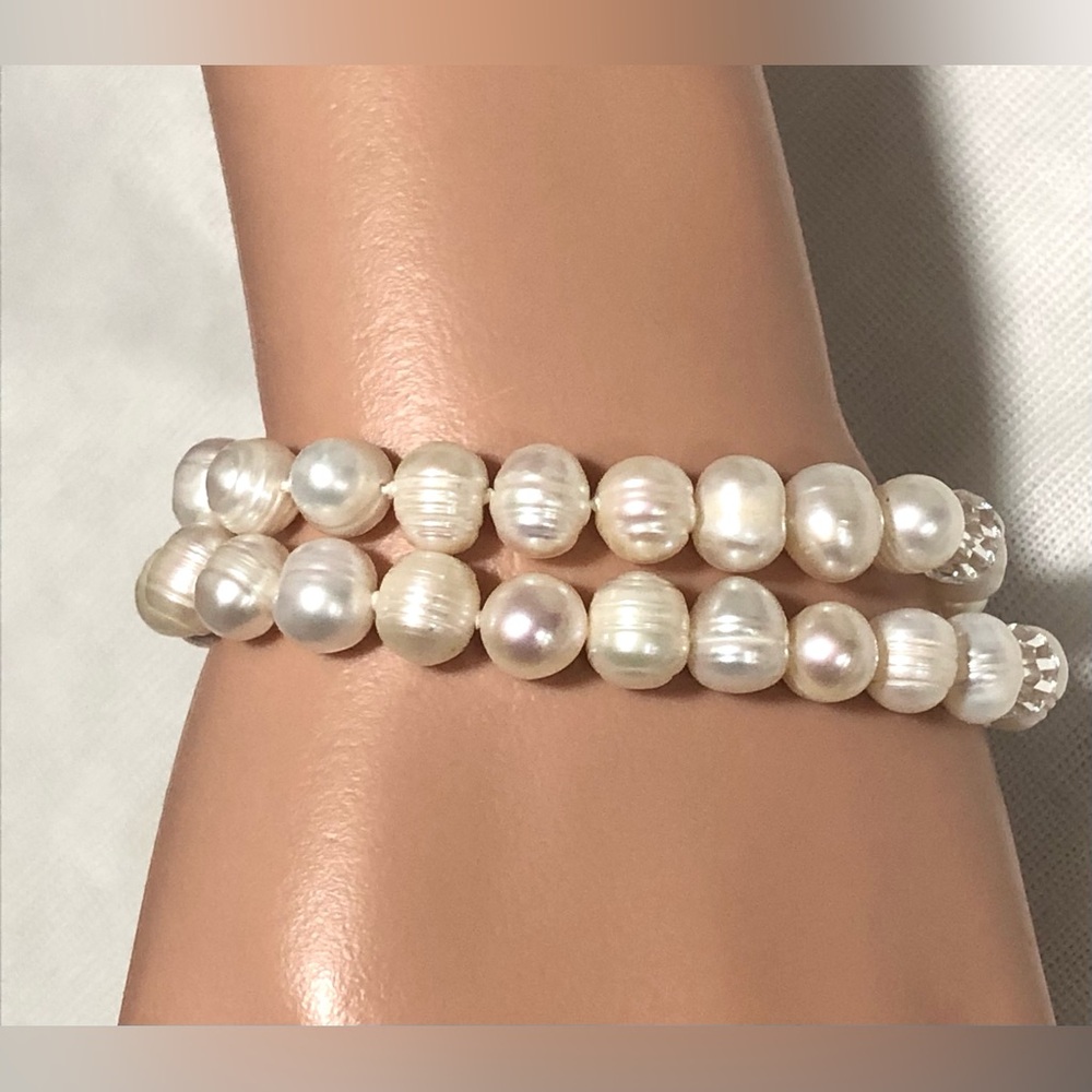 Classic Silver and Pearl Necklace